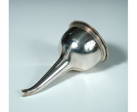 A modern silver wine funnel in the Georgian style, by Edward Barnard & Sons Ltd, London 1982, the funnel with braced spout an