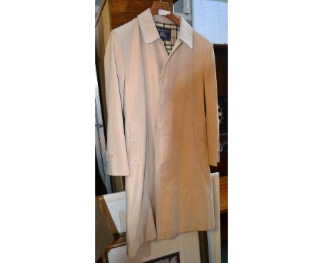 A Burberry gentleman's overcoat, size L, 100% cotton