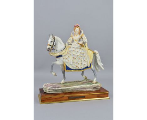 ROYAL WORCESTER 'QUEEN ELIZABETH I REVIEWING HER TROOPS AT TILBURY 1558', a limited edition sculpture 22/100 of The Queen rid