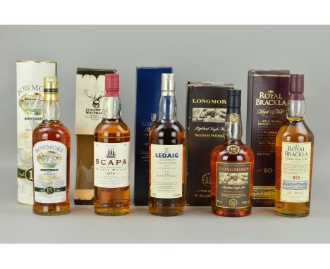 FIVE BOTTLES OF SINGLE MALT, comprising a bottle of Bowmore Mariner Islay Single Malt Scotch Whisky, aged 15 years, 43% vol, 