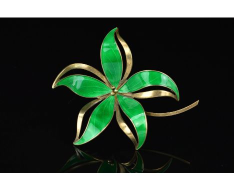 A NORWEGIAN ENAMEL BROOCH BY HROAR PRYDZ, designed as a green guilloche enamel flower, with maker's mark, stamped Sterling 92