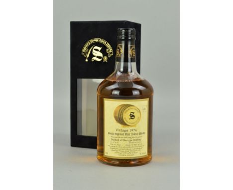 A SIGNATORY VINTAGE SINGLE HIGHLAND MALT SCOTCH WHISKY 1976, matured for 25 years and distilled at the Glenugie Distillery on