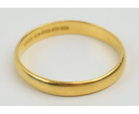 22ct gold wedding band, 2.7 grams, size R.  