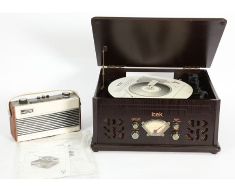 iTek Nostalgic IT142DUTS Record CD Radio and Cassette Player &ndash; Dark wood effect. Has instruction manual and mains adapt