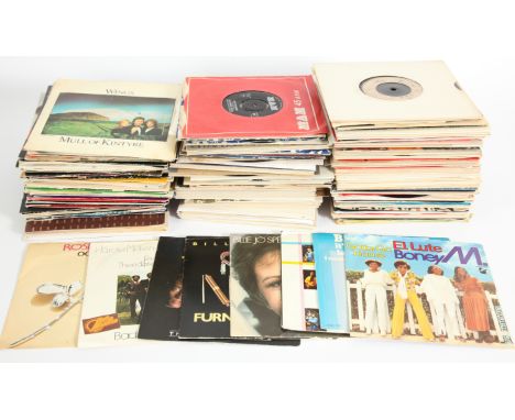 A Large collection of 7" Singles from 1970s. Includes popular artists: Bryan Ferry, War, Boney M, Melba Moore, Bonnie Tyler, 