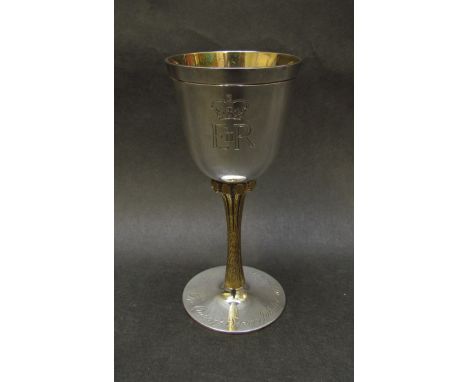 A Roberts and Belk limited edition silver goblet to commemorate Queens silver jubilee, 150/250 Sheffield 1977, 237g