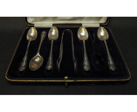 A set of Francis Howard Ltd silver teaspoons and sugar tongs in case, Sheffield 1915, 102g