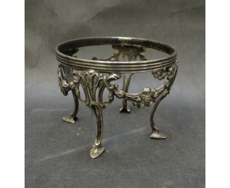A silver bottle/decanter holder on four feet, Sheffield 1902, 207g