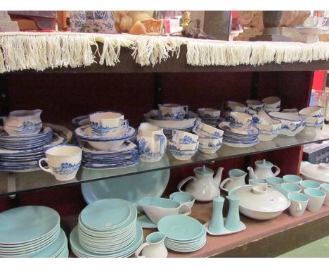 A quantity of 'Norfolk' Royal Doulton tea/dinner wares and Royal Worcester "Dunrobin" tablewares