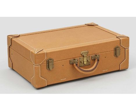   Luxuriöser Handkoffer von HERMÈS  Luxuriöser Handkoffer von HERMÈS   Fein genarbtes, karamellfarbenes Leder mit hellen Zier