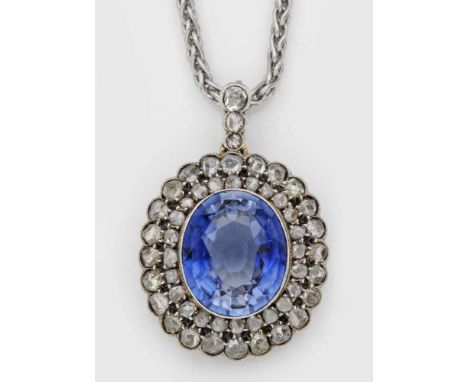   Tansanit-Anhänger mit Diamantrosen  Tansanit-Anhänger mit Diamantrosen   Rosé- und Weißgold, teilw. mit Silber verbödet, 14