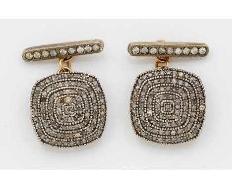   Paar russische Manschettenknöpfe mit Diamantbesatz  Paar russische Manschettenknöpfe mit Diamantbesatz   Gelbgold, teilw. m