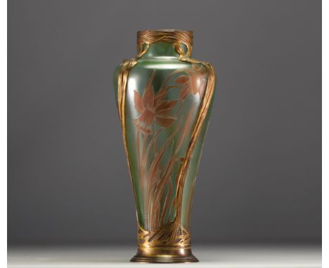 Rare large Val St. Lambert and Orivit "Narcisses" vase in acid-etched multi-layered glass, gilt metal mount. Intaglio mark Or