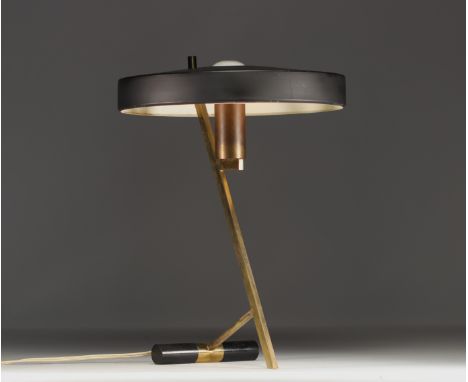 Model Z desk lamp in gilded brass and black metal, designed by Louis Kalff for Philips, circa 1950. - Weight: 1.79 kg - Shipp