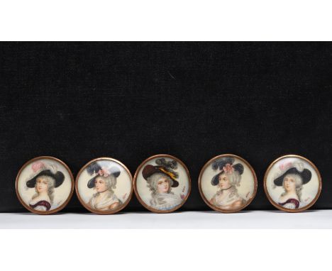 Set of five buttons, miniature painting on late 18th century brass mounts. Signed Adaiz - Weight: 48 g - Shipping available -