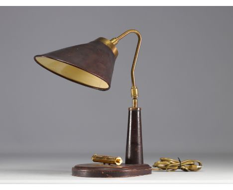 Leather desk lamp with date calendar, attributed to Jacques ADNET (French architect, decorator and designer). - Weight: 2.48 