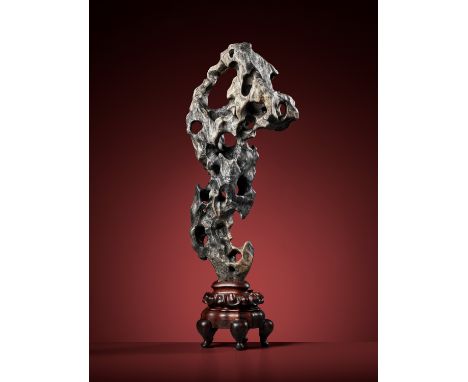A LARGE AND IMPRESSIVE LINGBI SCHOLAR'S ROCK, QING DYNASTYExpert's note: Ranked first among the four types of famous Chinese 