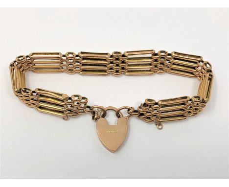 A 9ct gold gate bracelet, 16.5g.