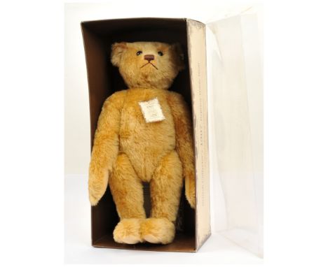 Steiff British Collectors' 1907 Replica teddy bear, white tag 0174/61, LE 2000, blonde mohair, with chest tag, certificate, E