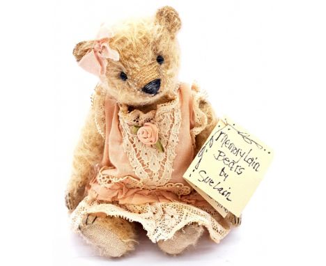 Memory Lane Bears artist designed Sissy teddy bear, designed by Sue Lain, LE 5/10, blonde mohair, swing label certificate, Ne