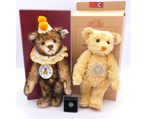 Steiff teddy bear pair including: (1) Steiff Club Teddy Clown 1928 replica, 1993, white tag 420023, limited to Club members o