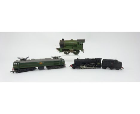 Hornby Dublo, Hornby O gauge and clockwork engine, and tri-ang electric loco boxed (3).