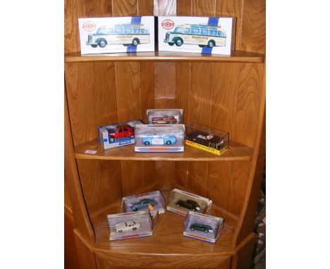 A selection of boxed die cast vehicles including Dinky 1953 Buick