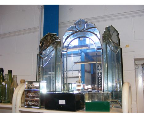 A triptych dressing table mirror, together with assorted trinket boxes 