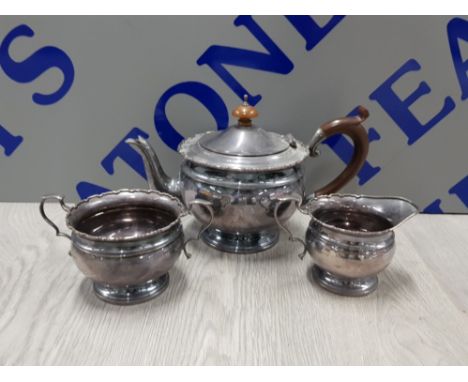 1927 BIRMINGHAM HALLMARKED SOLID SILVER  TEAPOT SUGAR BOWL AND MILK JUG BY ADIE BROS LTD 579.3G GROSS