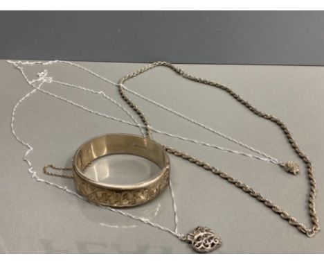 MIXED LOT OF 925 STERLING SILVER ITEMS INCLUDES ROPE CHAIN BANGLE ETC