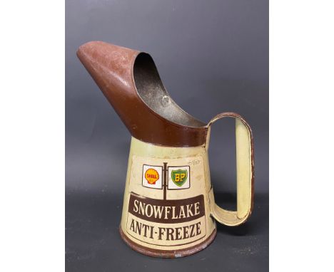 A Shell/BP Snowflake Anti-Freeze pint measure in very good original condition.