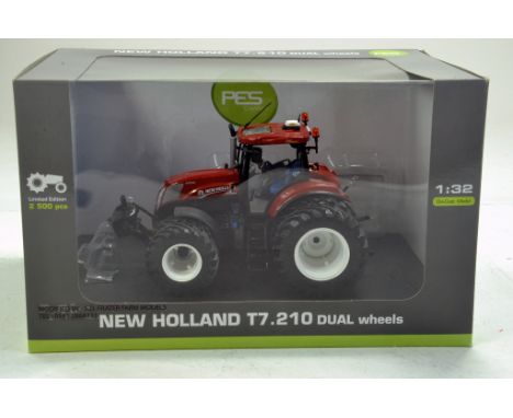 UH 1/32 New Holland T7.210 on Duals Special Edition Terracotta Tractor. Looks to be near mint, likely to have not been previo