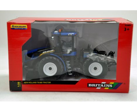 Britains 1/32 New Holland T9.565 Tractor.   Looks to be complete, excellent and with original box/boxes.