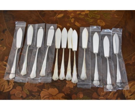 Robbe &amp;amp; Berking Fischmesser "Alt-Chippendale" für zwölf Personen. 150 massivversilbert, in Originalverpackung.Standor