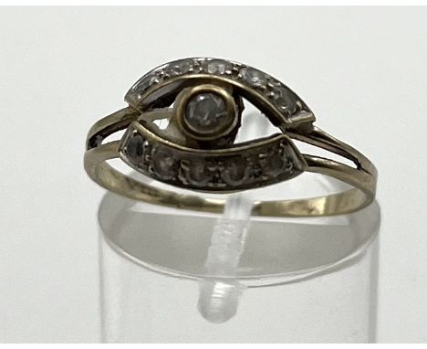 Goldring mit Modesteinanordnung in Augen-Form, 333er Gelbgold, Größe 58. Ein Stein im Mittelpunkt, jeweils fünf Steinen darüb