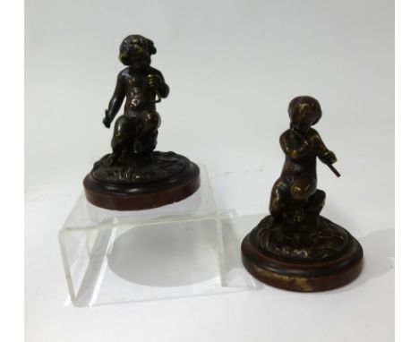 Bronze, a pair of cherub musicians on turned bases, height 10cm.