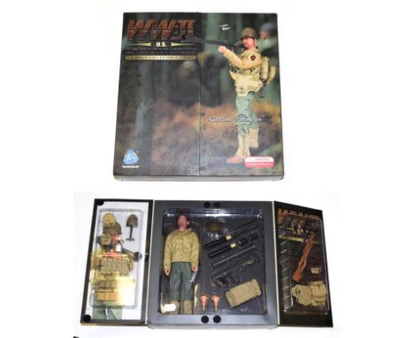 Did Corporation 1:6 Scale WWII US 34th Infantry Division Figure Russell Franklyn (E box E)