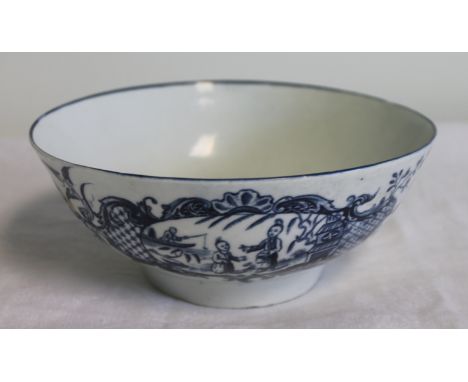 Worcester porcelain blue and white bowl of circular form, decorated with panels of figures, underglaze blue marks. Circa 1755
