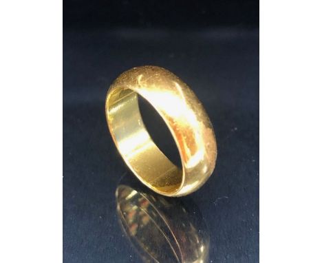 22ct Gold band size 'K' and approx 7.5g
