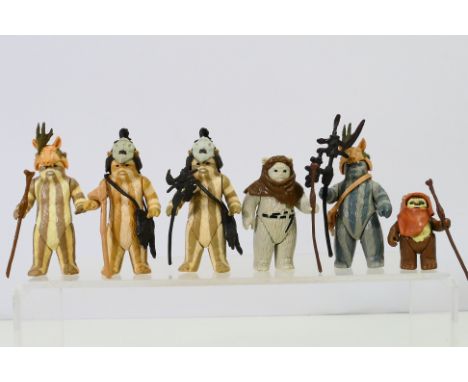 Star Wars - Palitoy - Kenner - A group of six loose vintage Star Wars 3¾" action figures some with accessories. Lot includes 