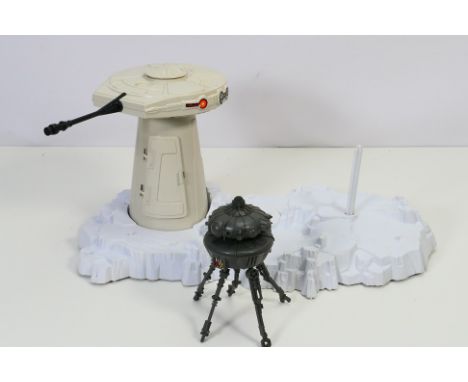 Star Wars - Kenner - Palitoy - An unboxed vintage Star Wars 'The Empire Strikes Back' Turret and Probot playset. The set whic