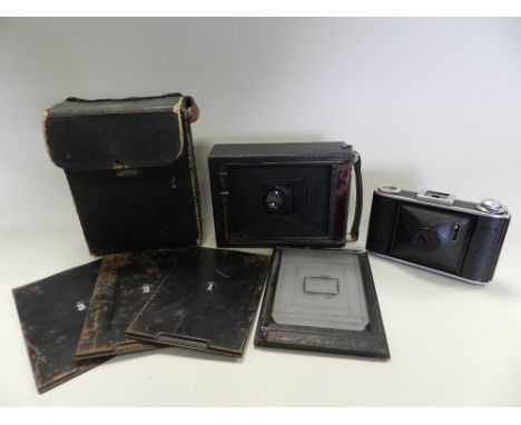 A Voigtlander Besso 66 camera along with a Maximar 207 plate camera in its original case (2)