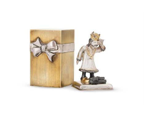 A LIMITED EDITION SILVER GILT SURPRISE CHRISTMAS CAROL BOX, GOOD KING WENCESLAS STUART DEVLIN, LONDON 1971, NO. 235/500 The r