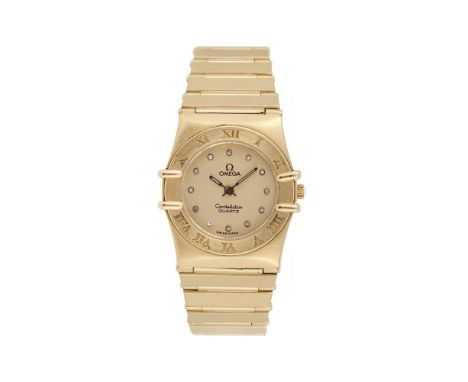 OMEGA, CONSTELLATION,  A LADY'S 18 CARAT GOLD BRACELET WATCH, NO. 5950076, CIRCA 1990 Movement: Cal. 1450, quartz, 10 jewels 