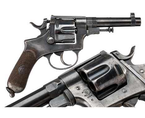 An 1889 Bodeo revolver dating: 1875-1890 provenance: Italy Rifled, round, barrel, octagonal at the base, with foresight; groo