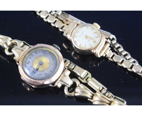 An early 20th century lady's 9ct gold cased wristwatch, having an engine turned matt centre with silvered chapter ring and Ar