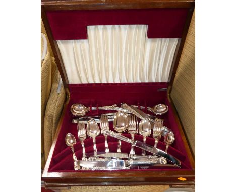 A canteen of silver plated Queens pattern cutlery by K Bright Ltd of Sheffield, canteen 41cm