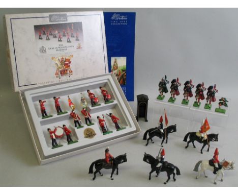 Britains set The Duke of Wellington's Regiment, near mint and boxed, together with twelve loose figures comprising six pipers