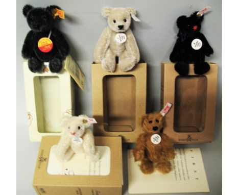 Four modern Steiff club miniature teddy bears, 2000/1/2/5, three in window boxes, and a boxed Steiff Club Gift 2005 miniature