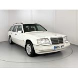 1995 Mercedes-Benz E220